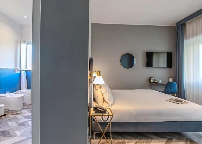 Otel Bloom 3*
