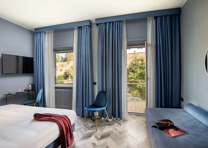 Otel Bloom 3*