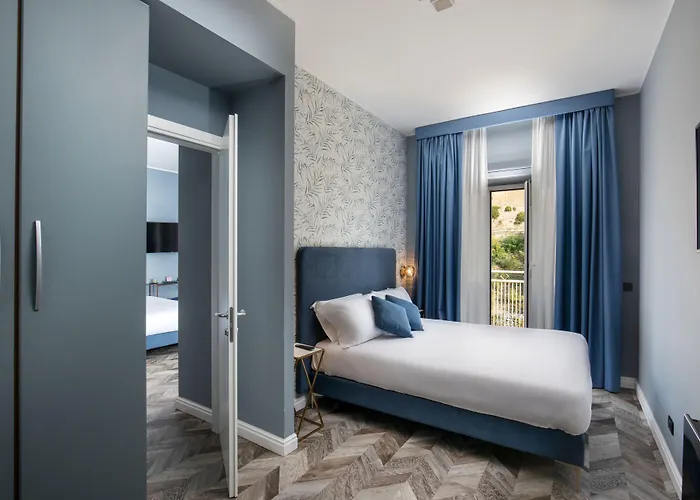 Bloom Hotel 3*