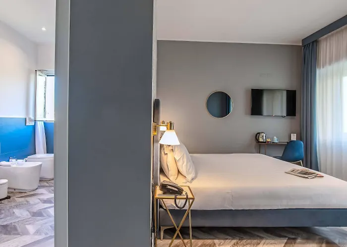 Bloom Hotel